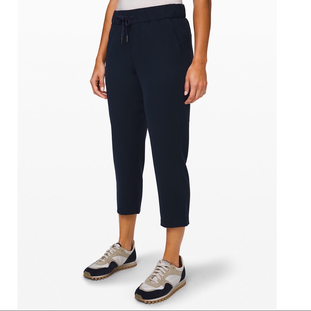 Lululemon On the Fly Crop 23" Woven Pants, Size 4